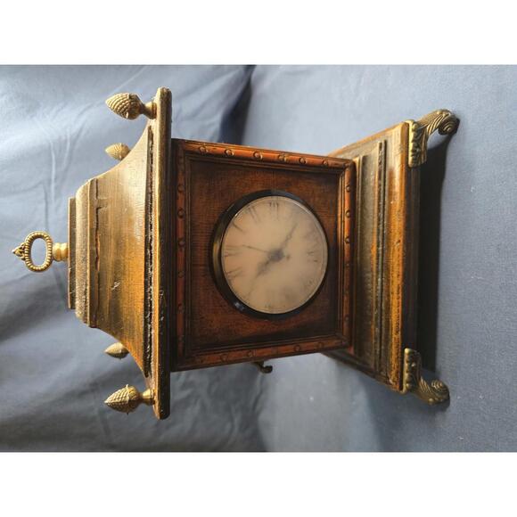 TIANGUAN Quartz WOOD Shelf CLOCK w/Door 3 Hooks Ornate Feet Finials Roman #'S